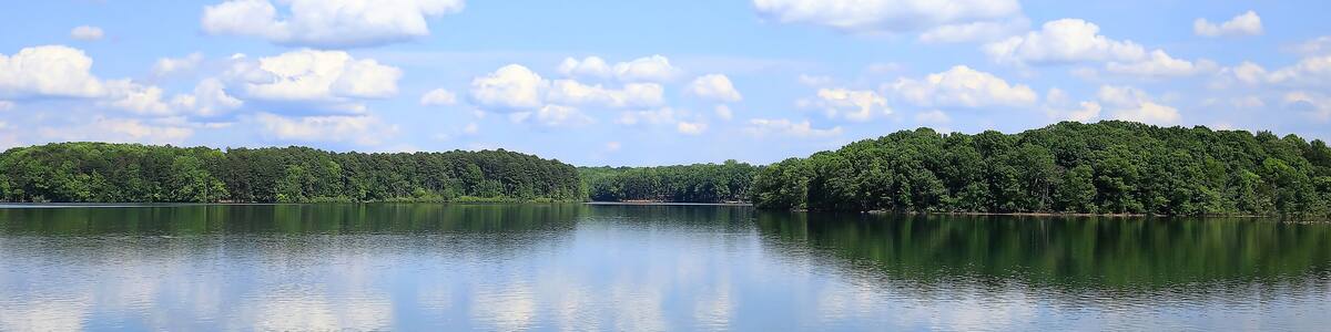 Beautiful Lake Norman, located 20 miles north of Charlotte in North Carolina. Lake Norman is known for recreational activities, boating, fishing, and water sports.