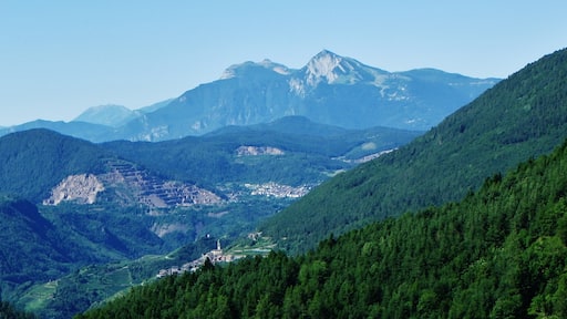 Le Tre cime del Monte Bondone viste dai Masi di Grumes (TN)