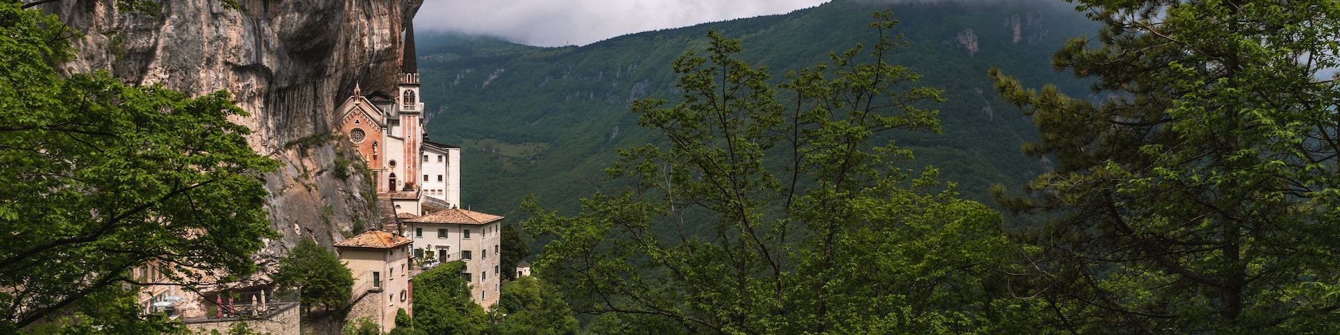 Santuario Madonna della Corona, The church in the rock and forests around