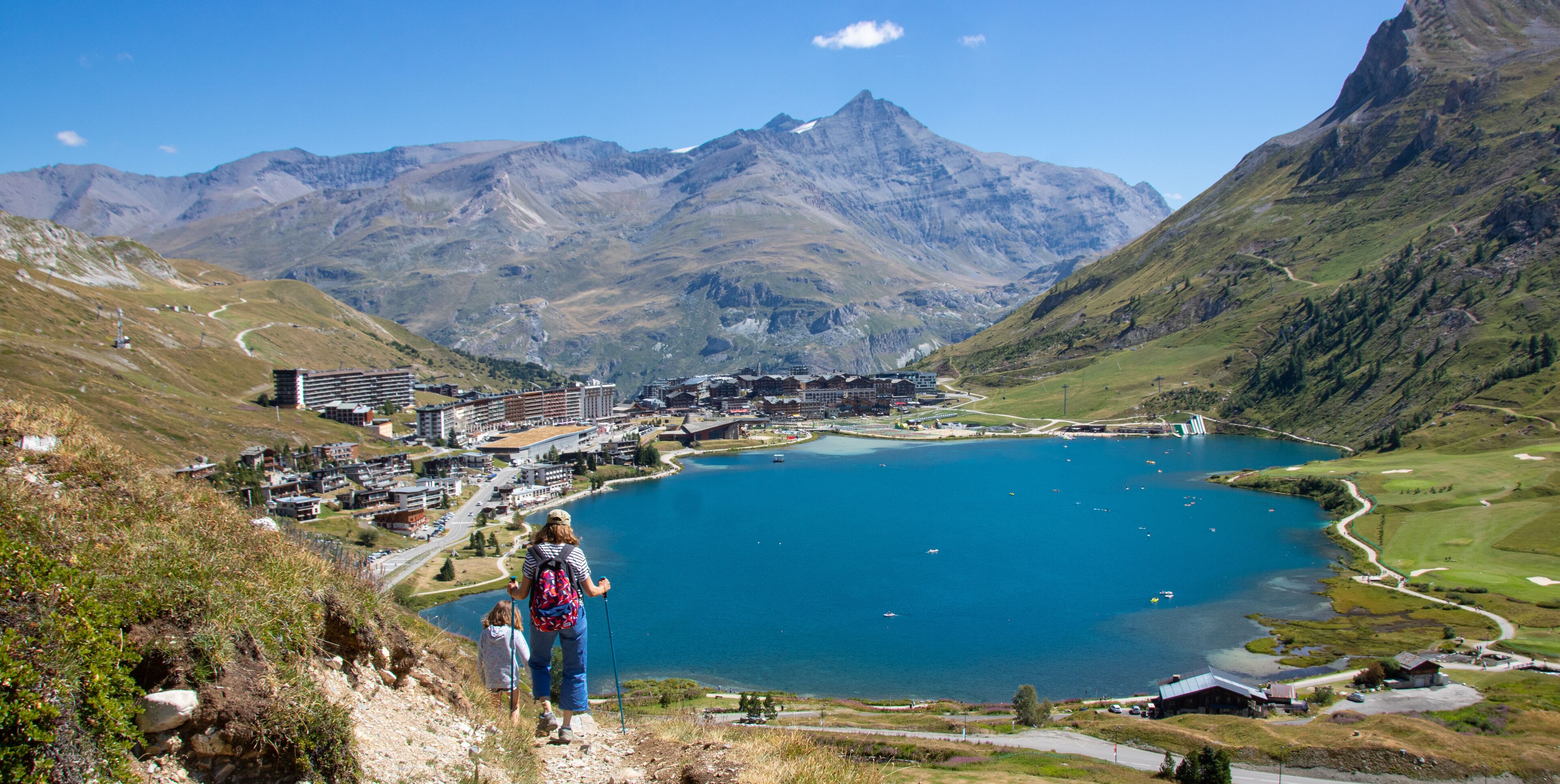 Le lac de Tignes est un lac glaciaire de France situé en Savoie, à Tignes, entre Tignes le Lac et Val Claret.