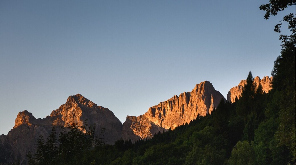 Road to the mountains!