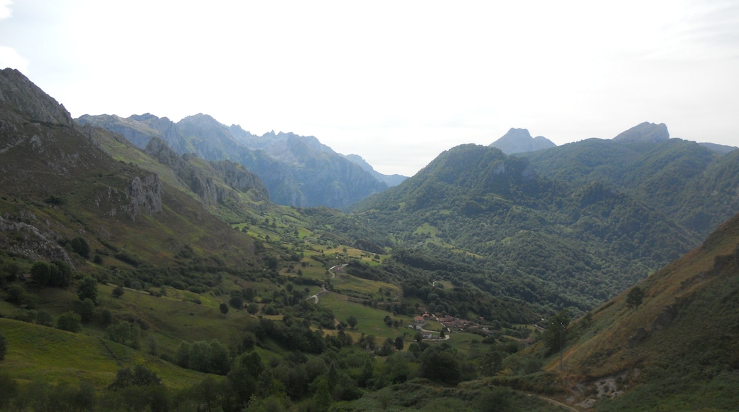 Amieva desde el Mirador de la Collada .