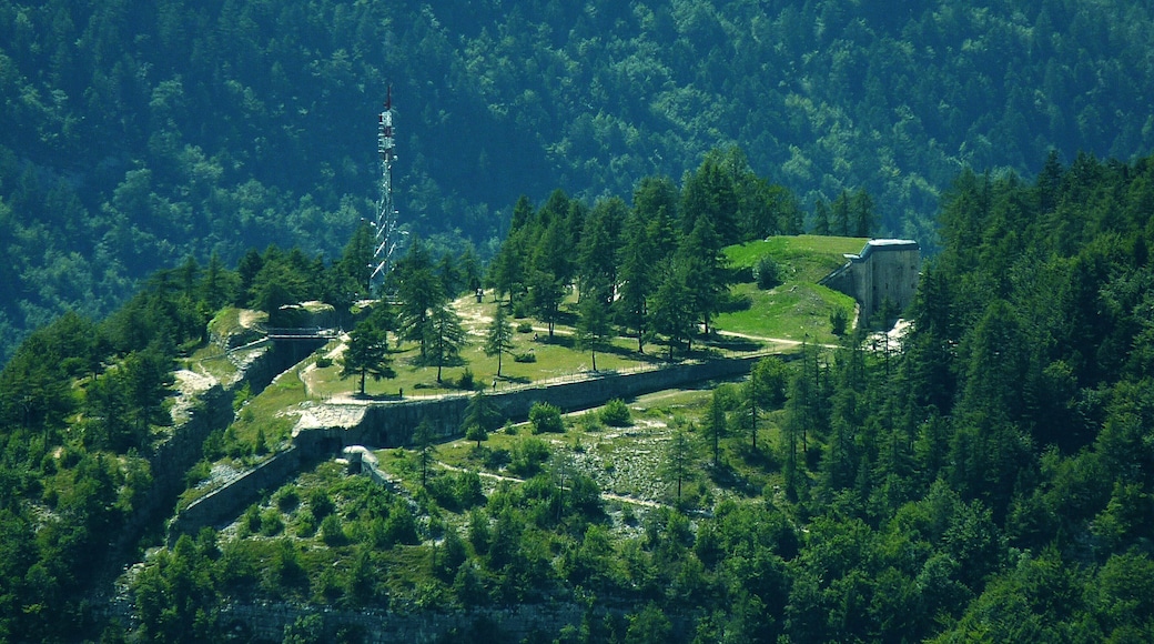 Lavarone (Italy): the eastern side of forte Belvedere (Werk Gschwendt), viewed from Luserna.