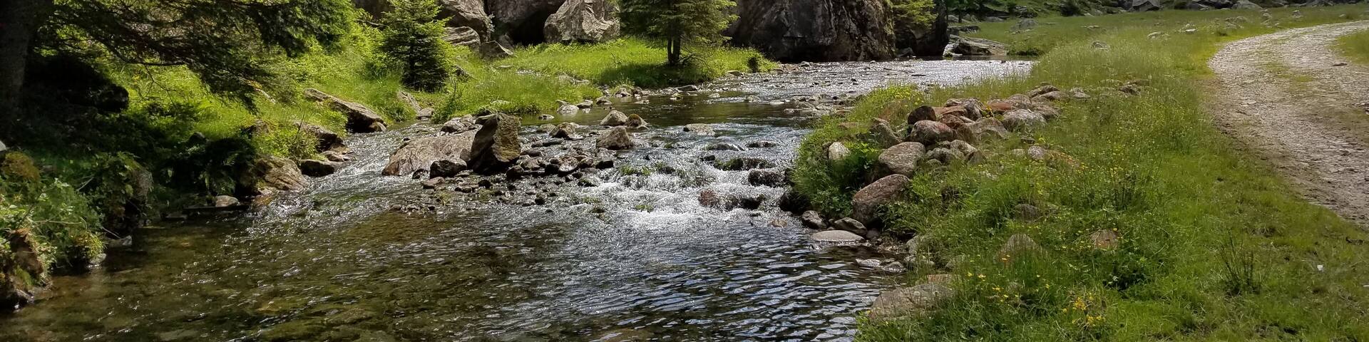 Followed a road to a small village in the mountains and the views were just stunning!! We were the only people out there so it was very peaceful! #adventure #italy