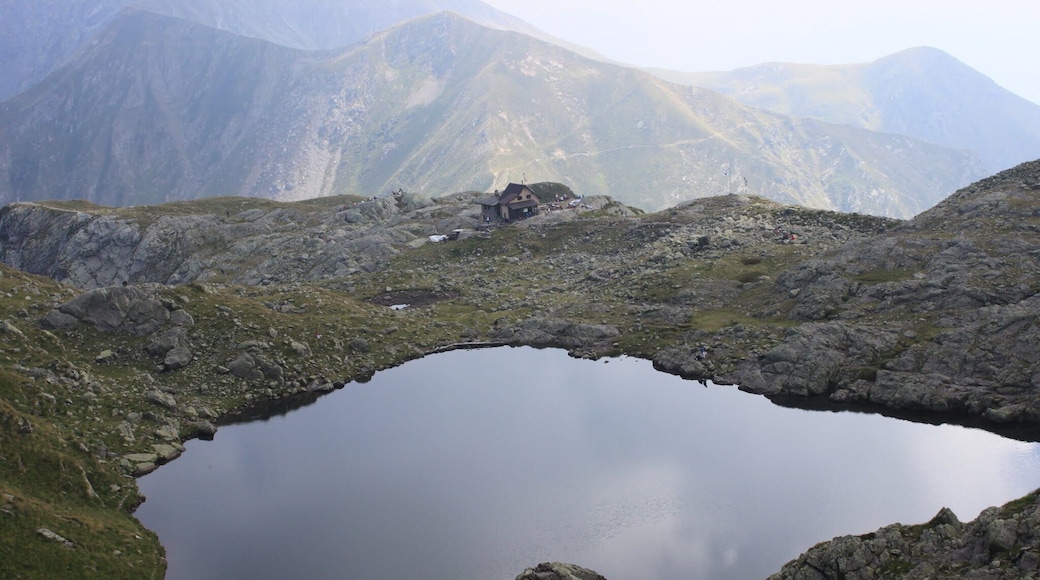 Lago Piazzotti e rif.Benigni