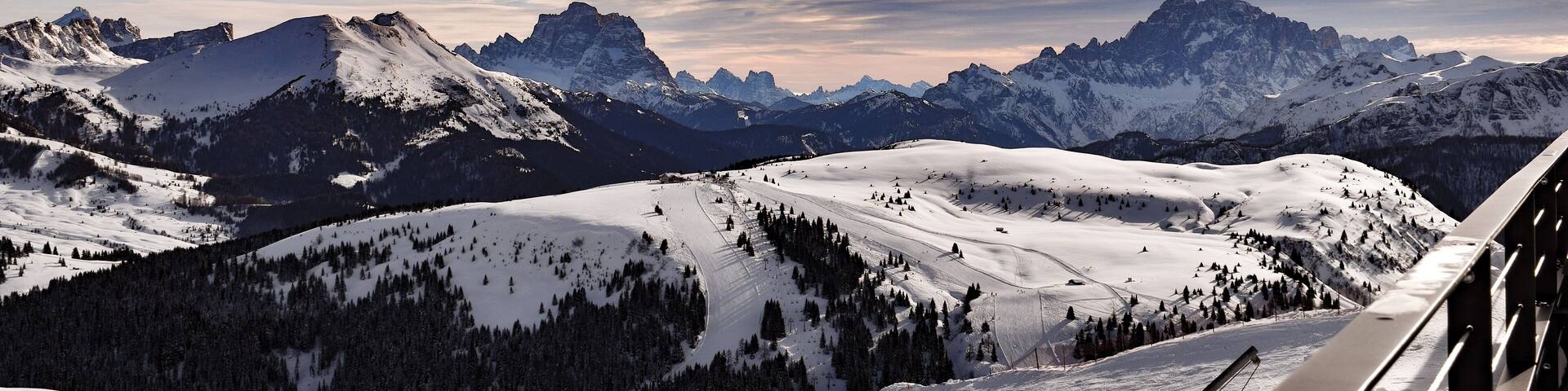Appassionante scalata del piz boé con vista delle caste Dolomiti
