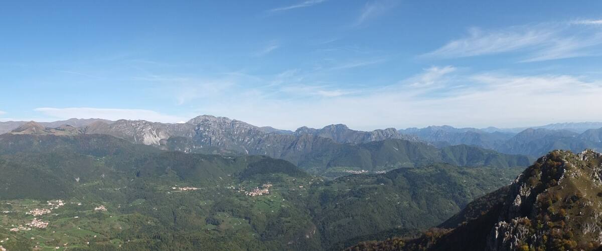 Vista sulla Valtrompia dalla Corna di Savallo