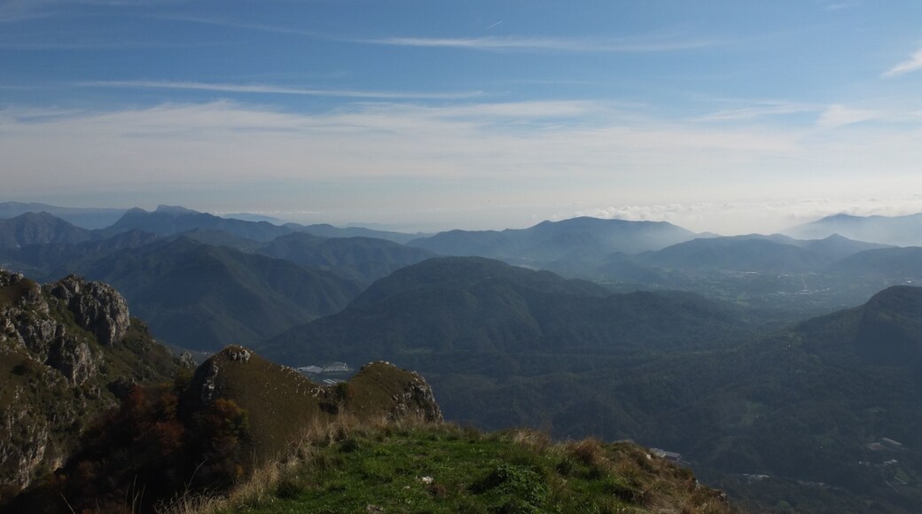 Vista sul Garda e Valsabbia dalla Corna Savallo