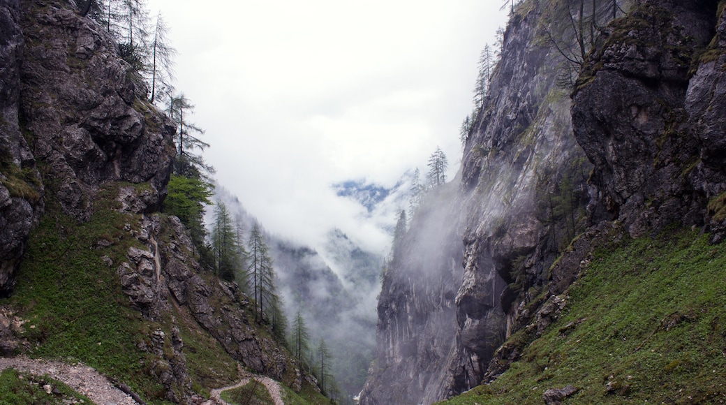 Caption---- Hiking The Berchtesgaden Nationalpark in Bavaria