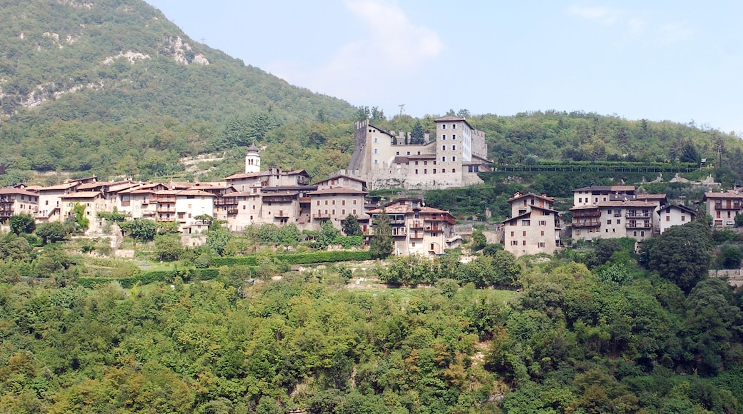 Die Gemeinde Tenno liegt oberhalb des nördlichen Gardasees in der Region Trentino im Norden Italiens und gilt als eine der schönsten mittelalterlichen Gemeinden des gesamten Landes
