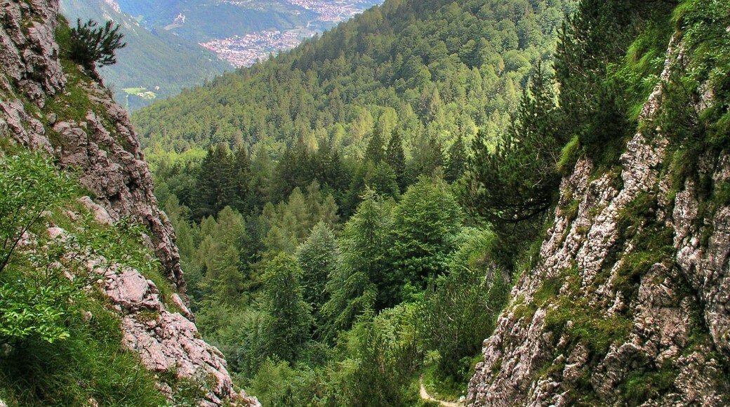 Vista dal sentiero che porta sul Kempel