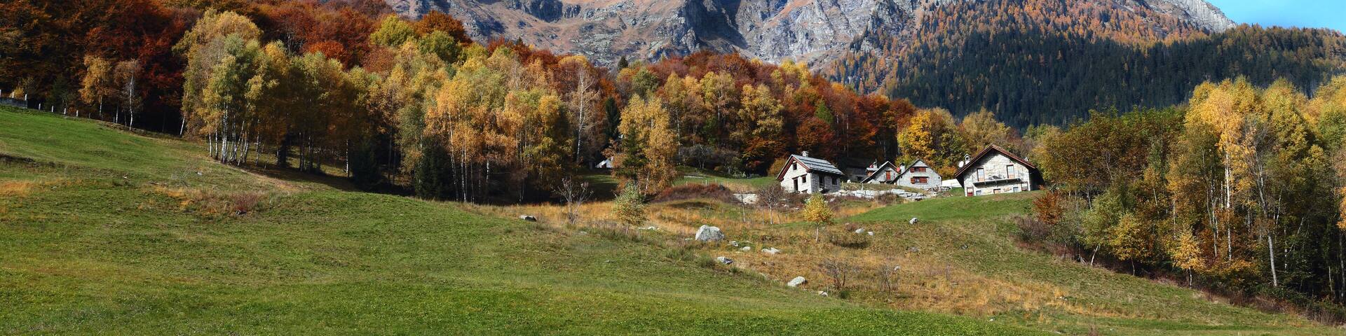 Monte Cistella d'autunno in val D'ossola , vista da Viceno
