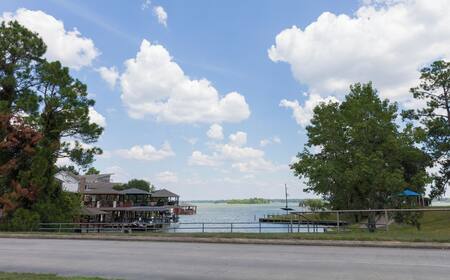 Vuelos baratos a Humble: Pasajes y boletos de avión desde $29