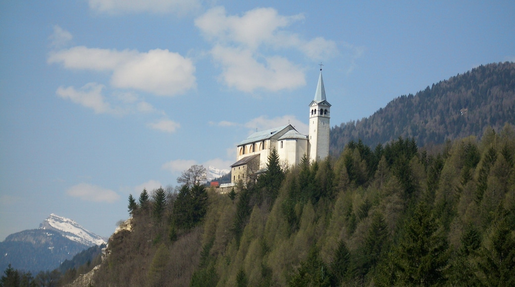 Chiesa di Valle di Cadore dal Ponte di Rualan