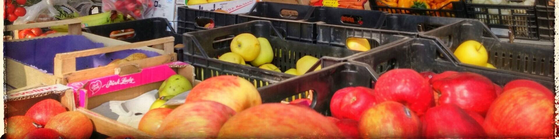 Ortofrutta in Italien! Am Samstag gibts in Puos d'Alpago immer einen Markt mit frischen Obst&Früchten, sowie Produkte aus der Region!! #luigiontour #Lifetravellerz