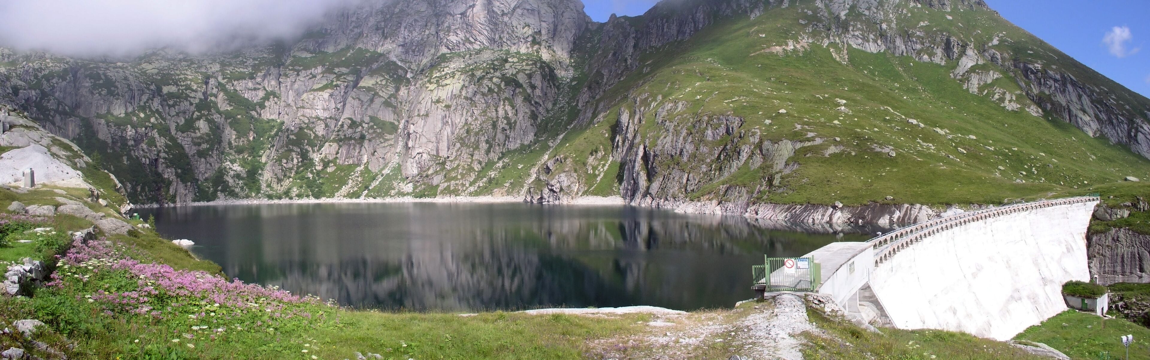 Lago di Costa Brunella