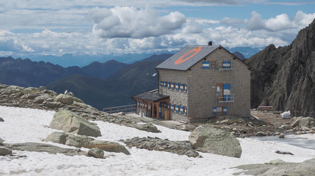 Rifugio Cima d'Asta or Rifugio Ottone Brentari