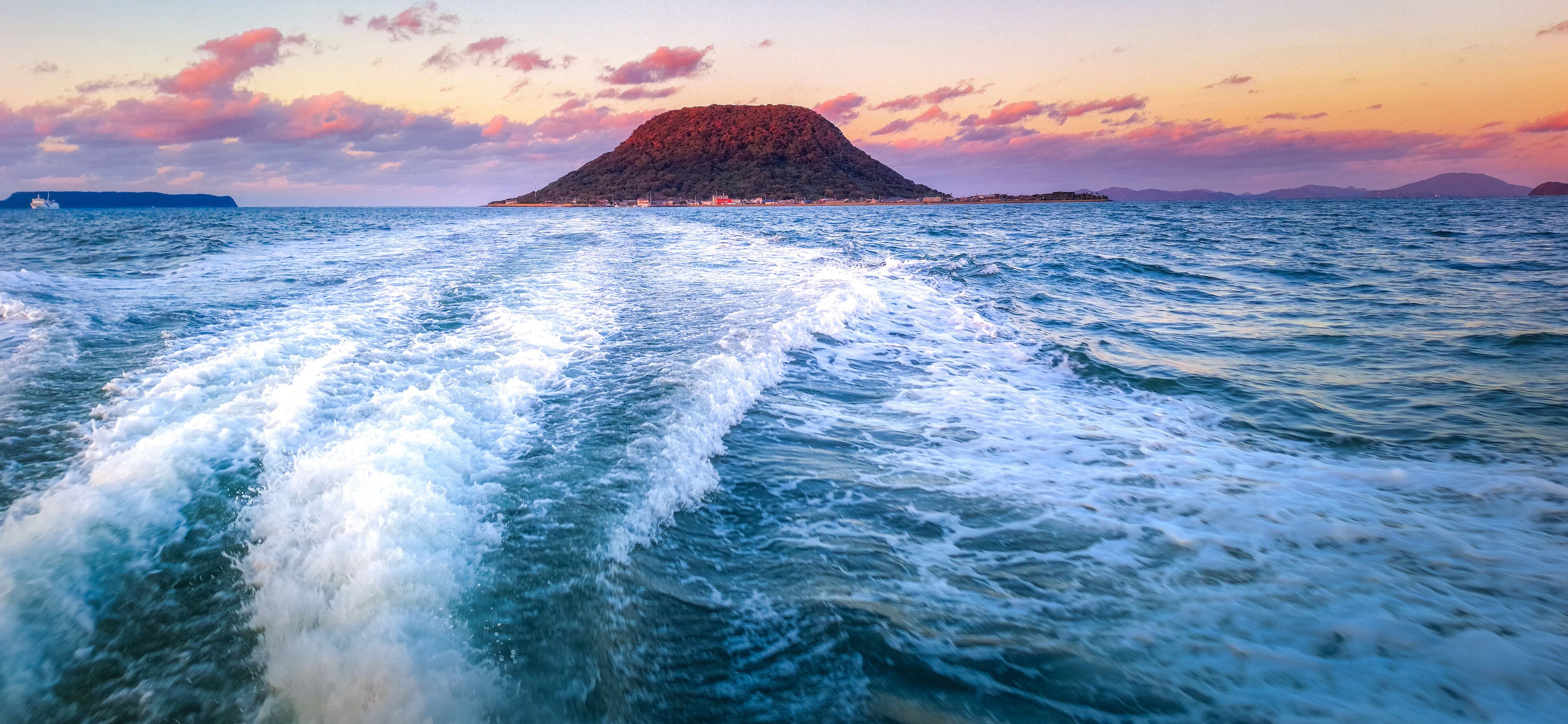 Takashima Island, an island in Karatsu bay, known to be a lucky spot for winning the lottery by visit and pray to the Hoto Jinja Shrine on the island, Karatsu, Saga, Kyushu, Japan
