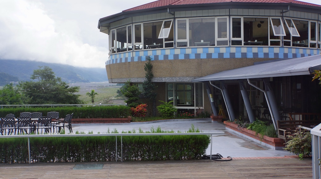 水力旋轉餐廳 Hydraulic Revolving Reataurant