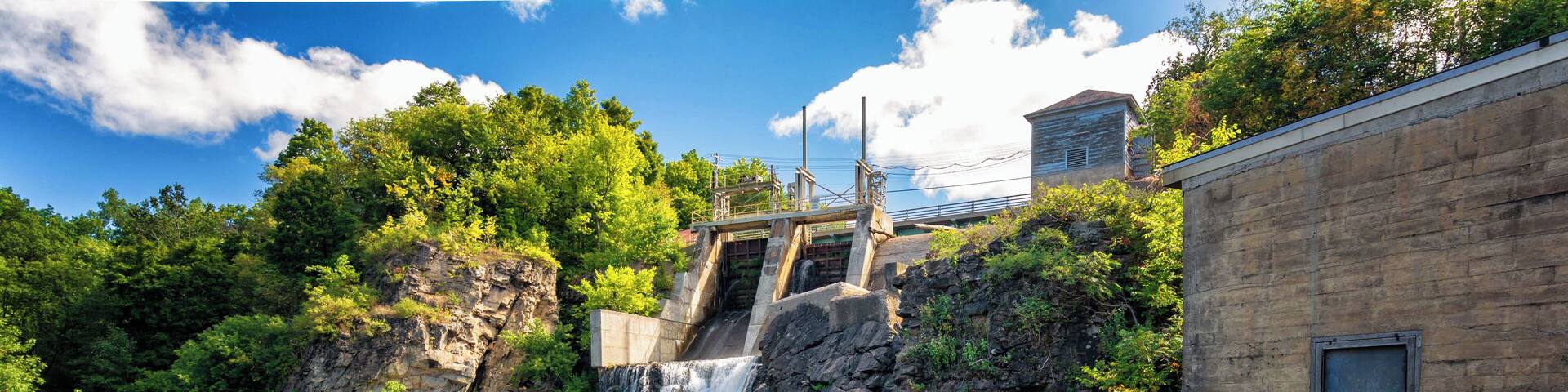 Old Theresa hydro plant, located in Theresa, NY, close to the border with Canada. The place is beautiful, specially during the fall. #NY #Dam #RenewableEnergy