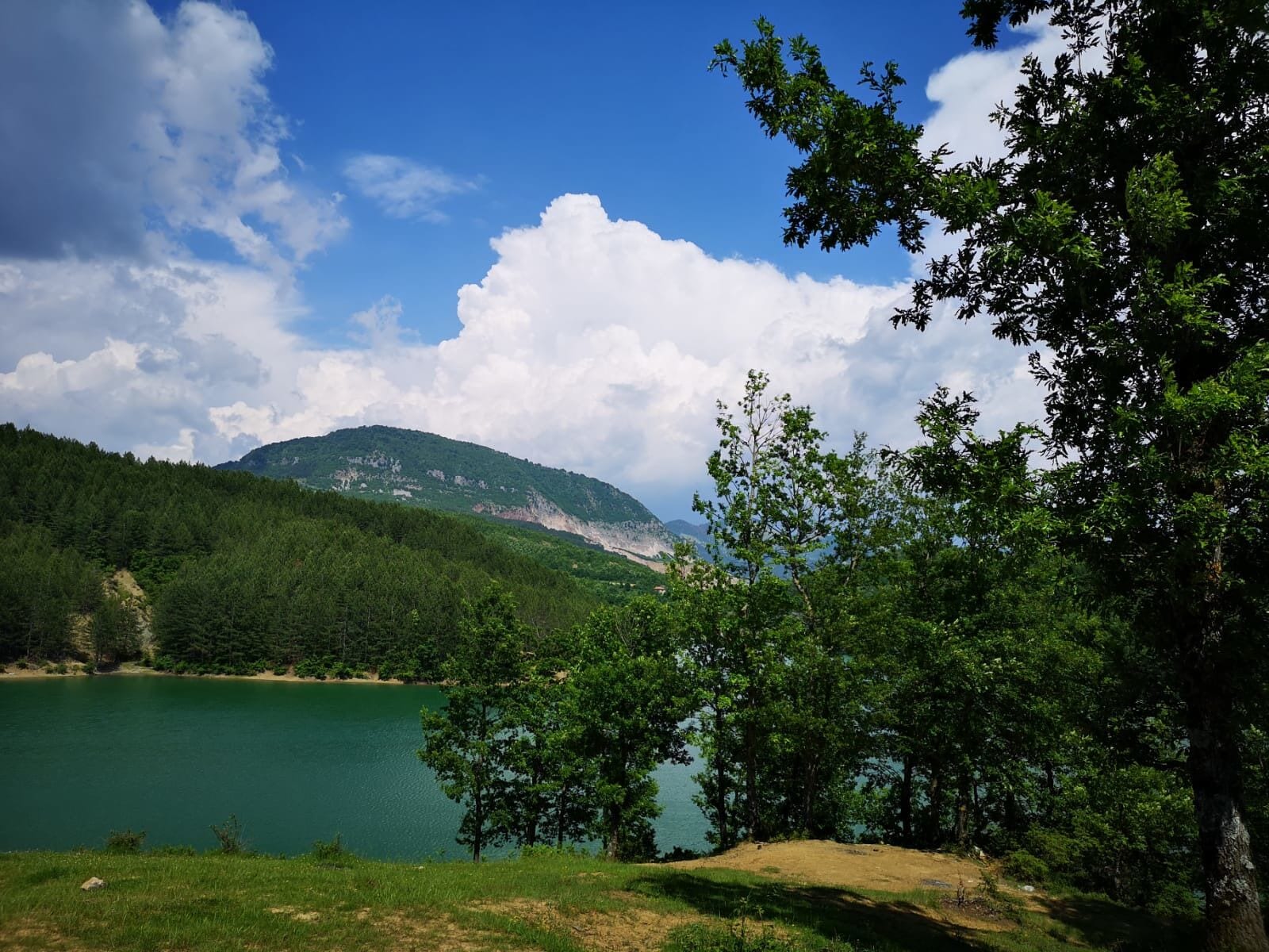 Funar Lake is  located one hour away by car from Elbasan. 
Nice view and so peaceful 💚