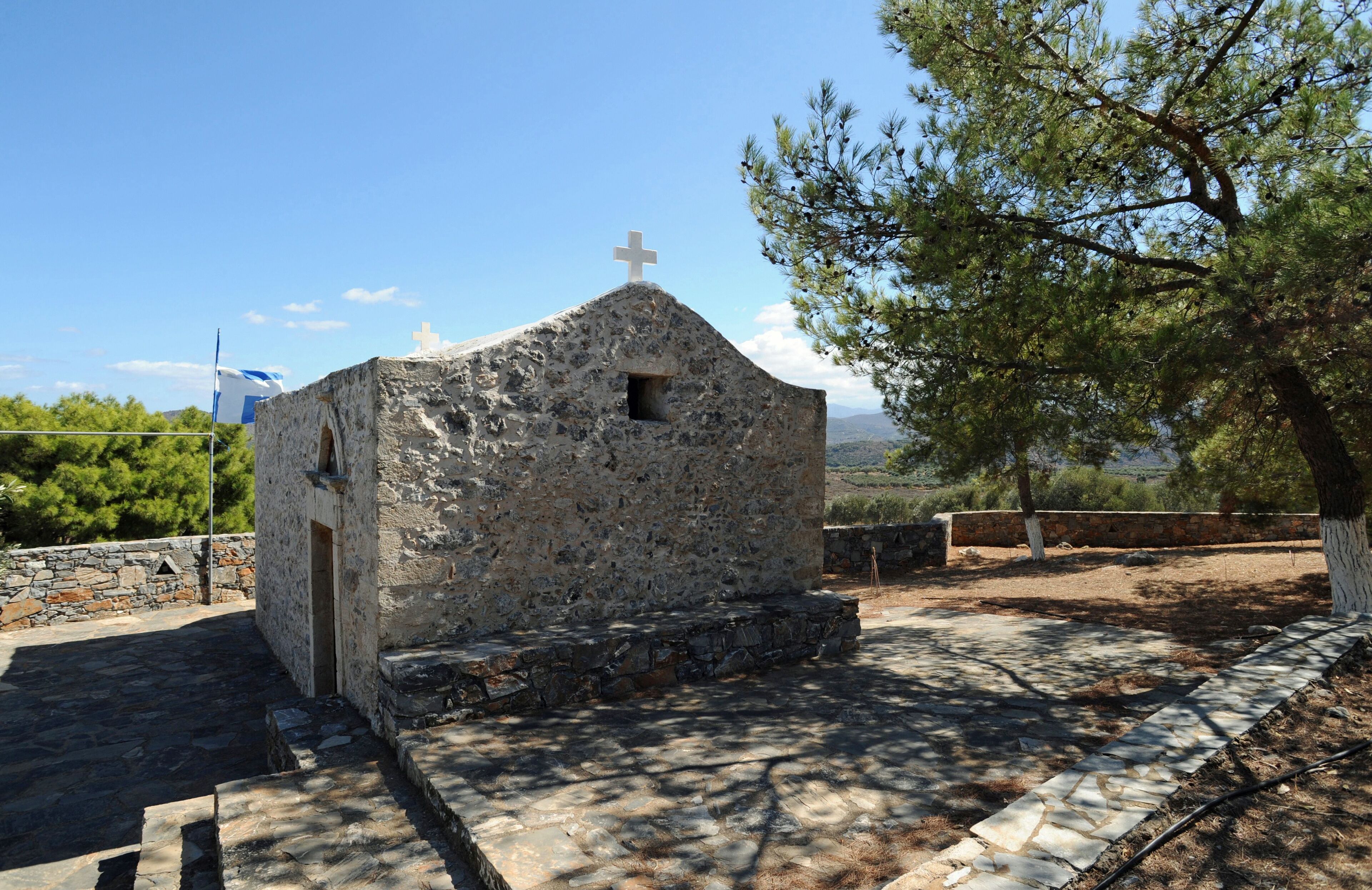 La chapelle Sainte-Parascève de la grotte de Skotino près de Gouvès en Crète