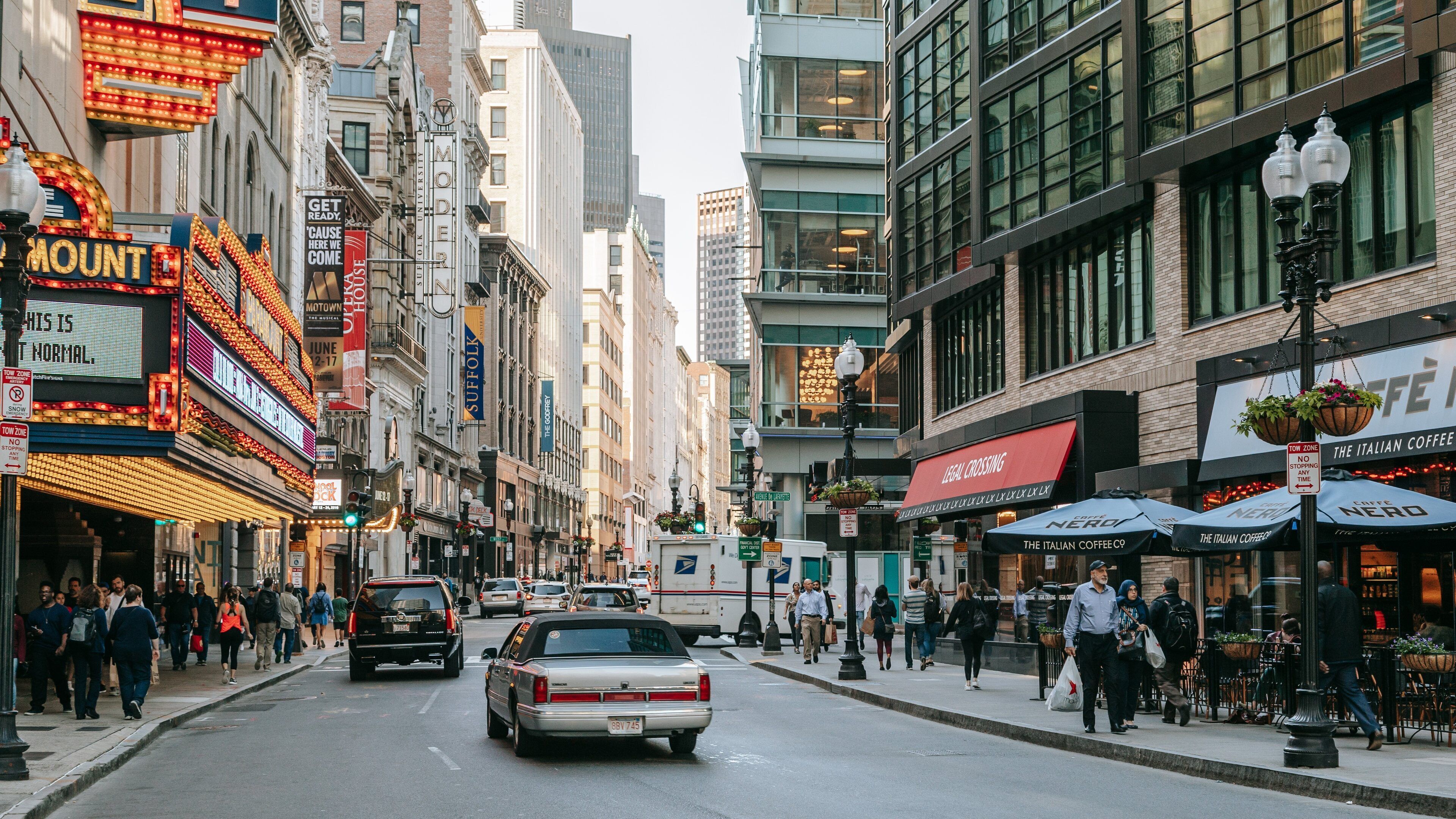 Downtown Boston which includes street scenes and a city