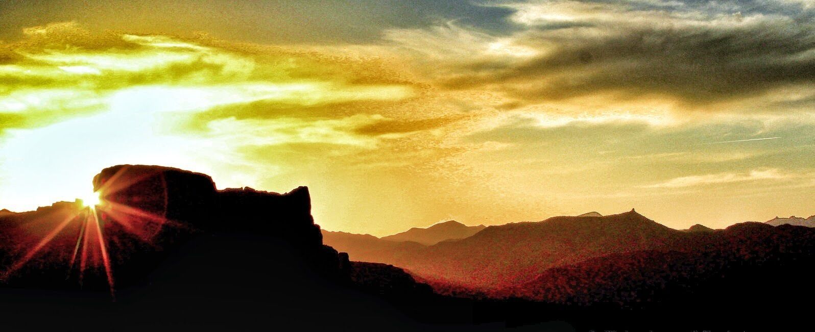 Off Hwy 93 between Wickenburg and Kingman.
Beautiful area!
Permit needed.
#GoldenHour 