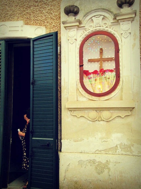 Religious celebrations in Sternatìa. Sternatia is a small town and comune in the province of Lecce, Apulia, southern Italy. It is one of the nine towns of Grecìa Salentina.