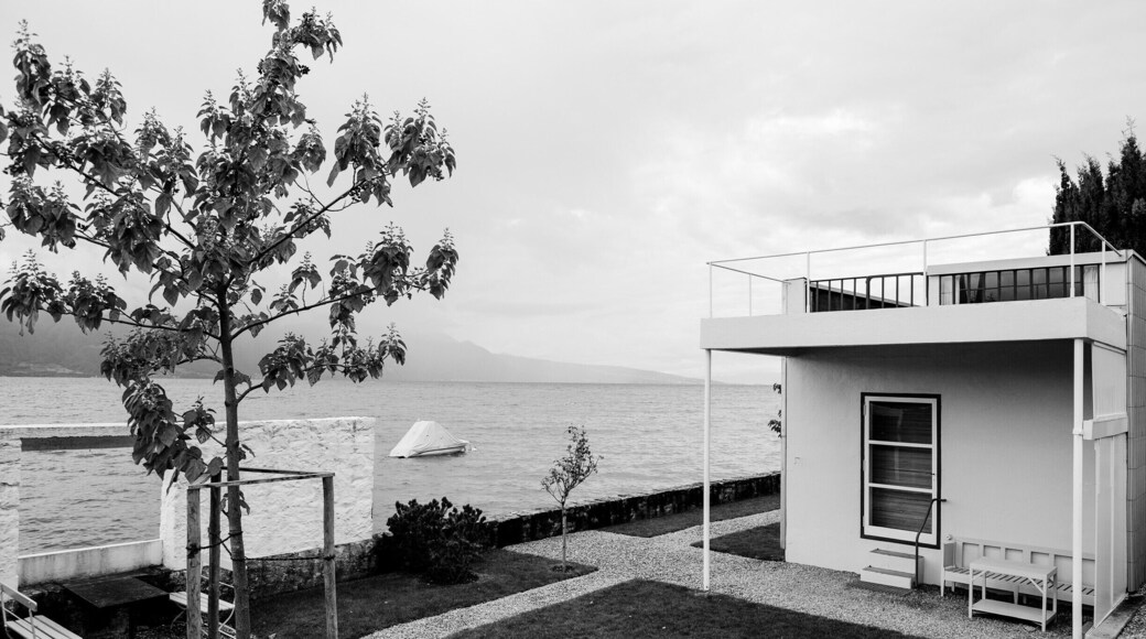 Minimalist architecture by Le Corbusier