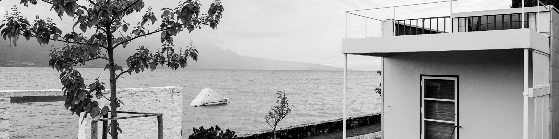 Minimalist architecture by Le Corbusier