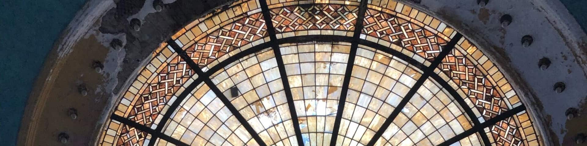 So jacked to finally find the sun room of this beautiful old abandoned sanatorium outside of Buffalo NY. Still has the original chandeliers and gaslights rusting outside!