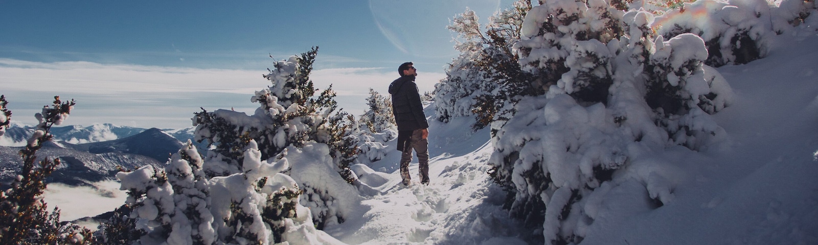 Magical hike during winter in the french alps.
Make sure you follow me on: https://www.instagram.com/alexcelaire/