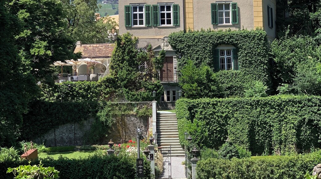 50 Best in the world, 3* Michelin, 19 points Gault Millau
Amazing dining experience in the smallest city in the world... By Andreas Caminada