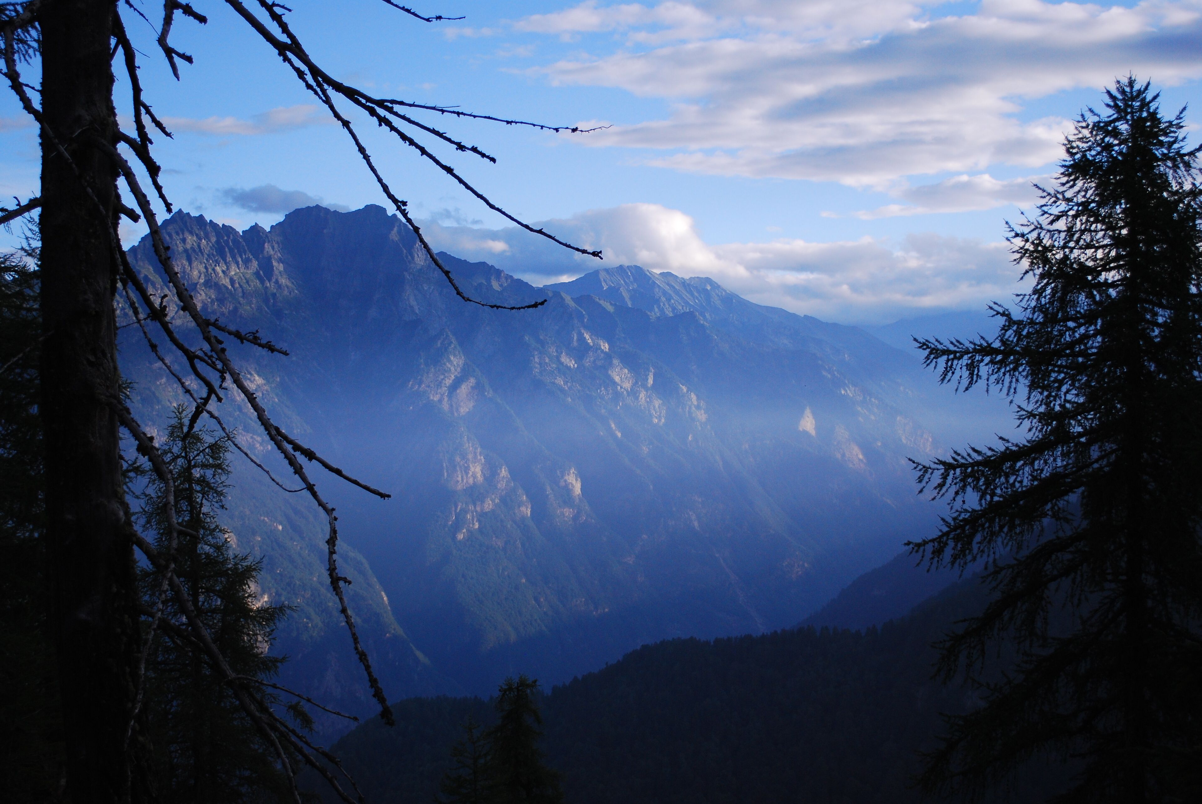 Vista sulla Val Leggia dal Pian di Asen