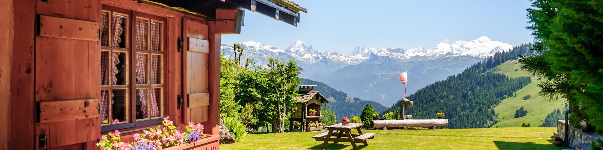Chalet d'alpage face au Mont Blanc