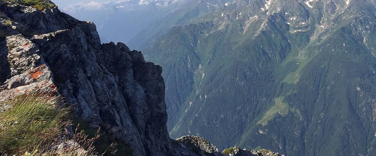 Bälmeten is a 2,416 meter high mountain in Kanton Uri Switzerland.
#hiking