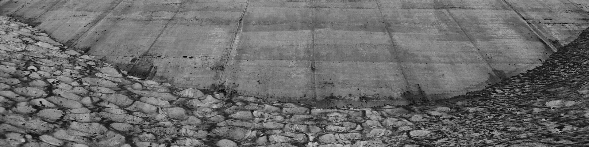 The world's highest gravity dam !