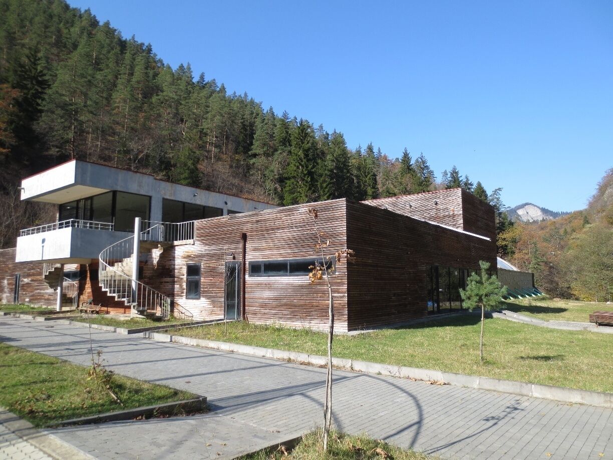 View from inside of a park in the city of Borjomi, Georgia.

This is a recently constructed indoor swimming pool facility inside of the park.

There are numerous sulphur springs in this park, and the water in the swimming pool here is taken from the sulphur water.