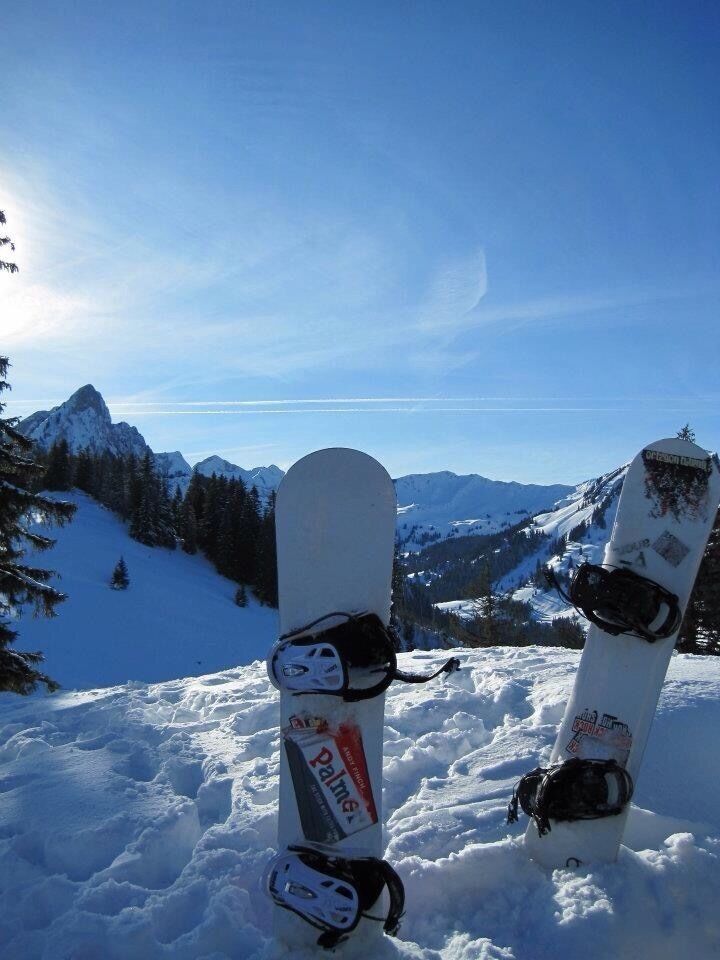 Board break in Swartsee Switzerland #Snow Switzerland has some lovely powder