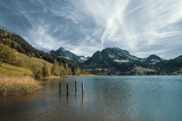 The round lake walk takes about 45 min to 1 hour, depending upon your rhythm. Quite a lot of photo spots on offer along the way.
