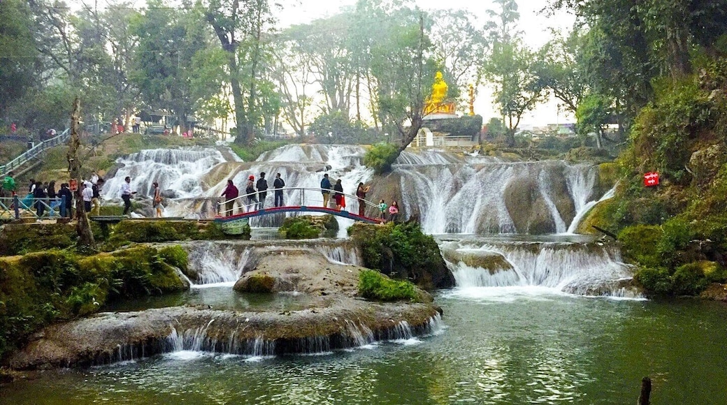 Pwe Gauk Waterfalls , The Pwe Gauk Waterfalls is a very pleasant picnic spot in Pyin Oo Lwin where many people come for a picnic with tourist attraction , Pwe Gauk Or B.E Waterfalls is a Also known as Hampshire falls in British times , Photo From My Travel In Pyin Oo Lwin Town .