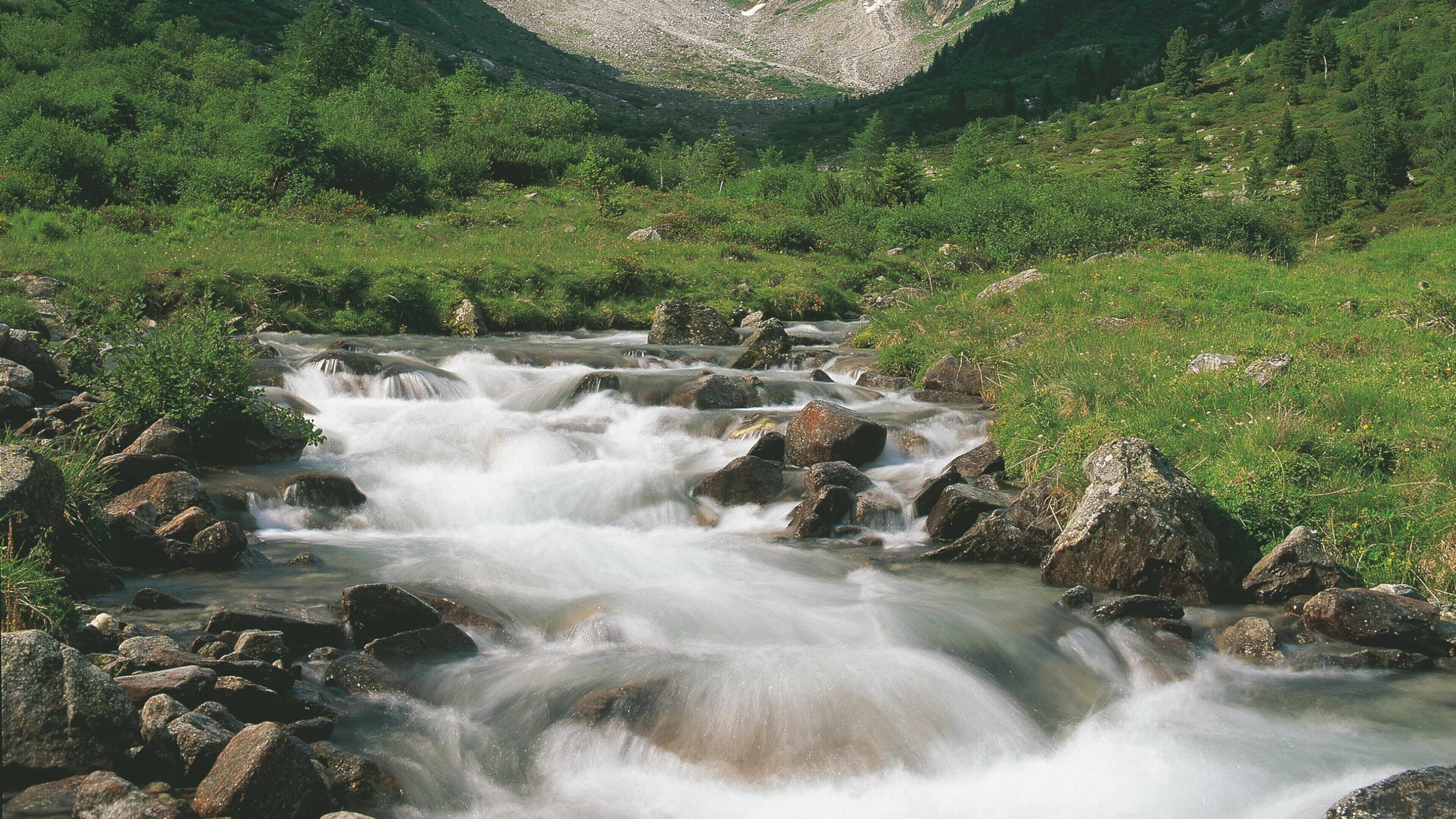 Mayrhofen caratteristiche di fiume o ruscello, rapide e paesaggi rilassanti