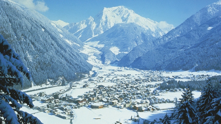 Mayrhofen which includes landscape views, mountains and a small town or village