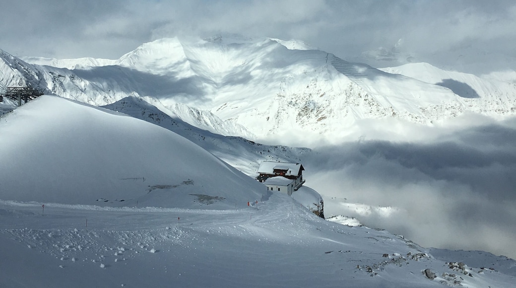 The majestic view from the top of Hintertux Glacier
#LifeAtExpediaGroup
