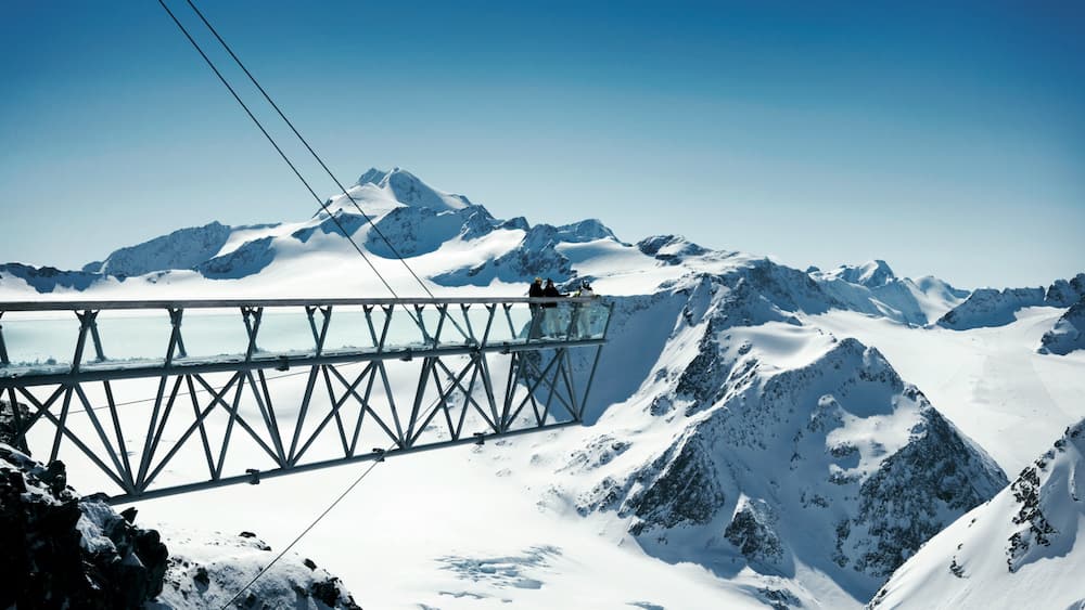 Tirol mit einem Schnee, Landschaften und Ansichten