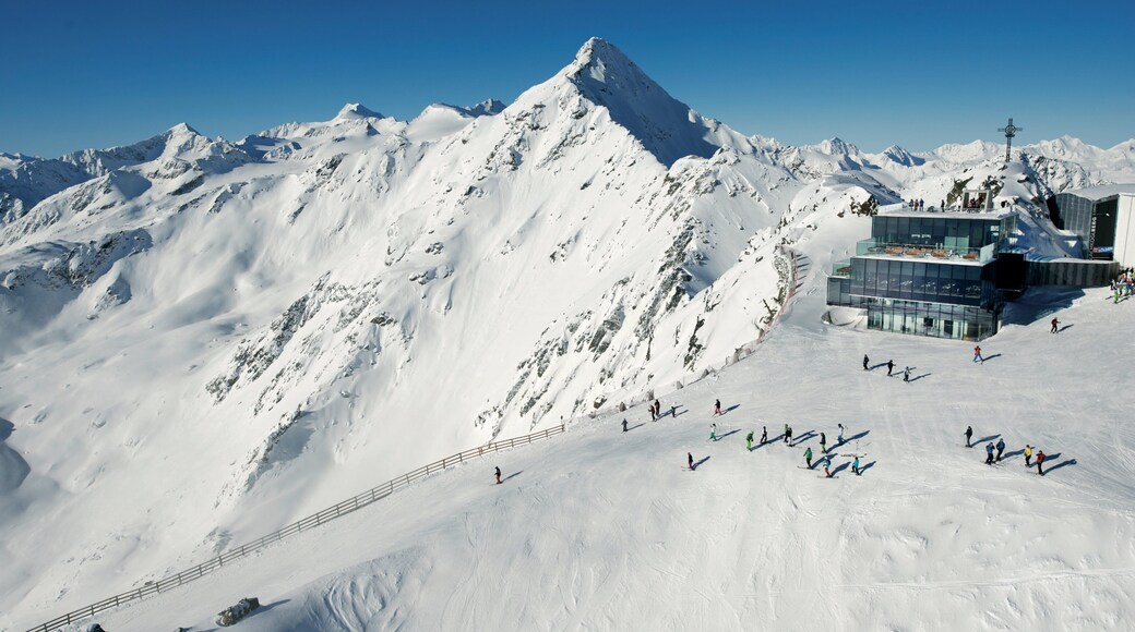 Tirolo caratteristiche di neve, vista del paesaggio e montagna