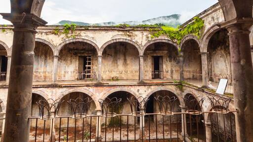 Arcs at exhacienda de Miravalle, Jungapeo, Mich.
