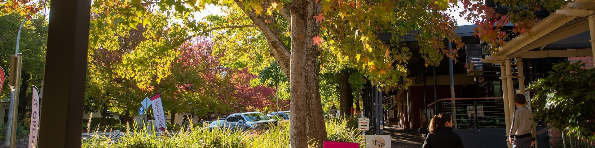 Stirling which includes a garden as well as a family