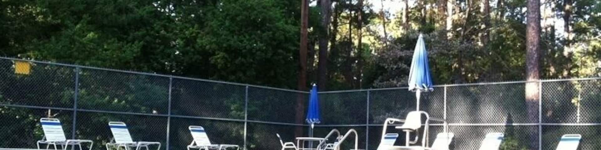 Swimming pool at North Toledo Bend State Park. Open Wednesday - Sunday, 10:00 - 6:00.